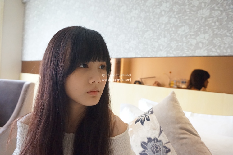 广州学生妹私拍套图，不可多得哦，Student_Model 写真私拍组织，模特广州本地漂亮学生妹。酒店写真套图90P