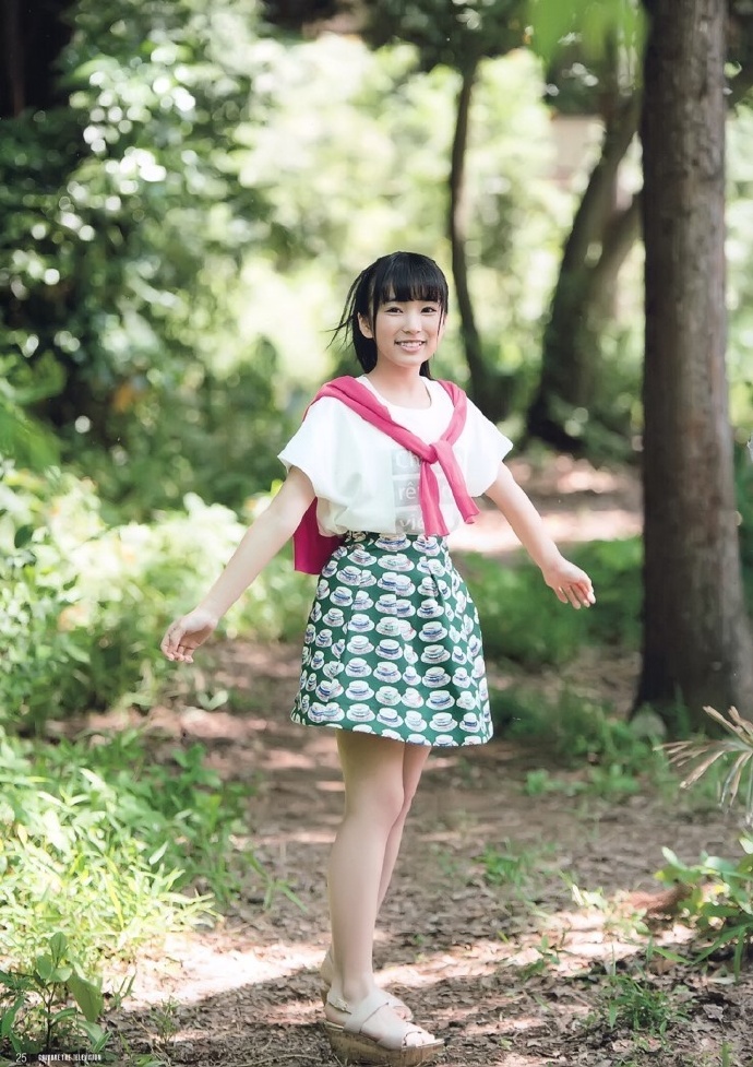 矢吹奈子一个14岁的半熟少女，来自AKB48成员，一波热浪来袭，顶住 