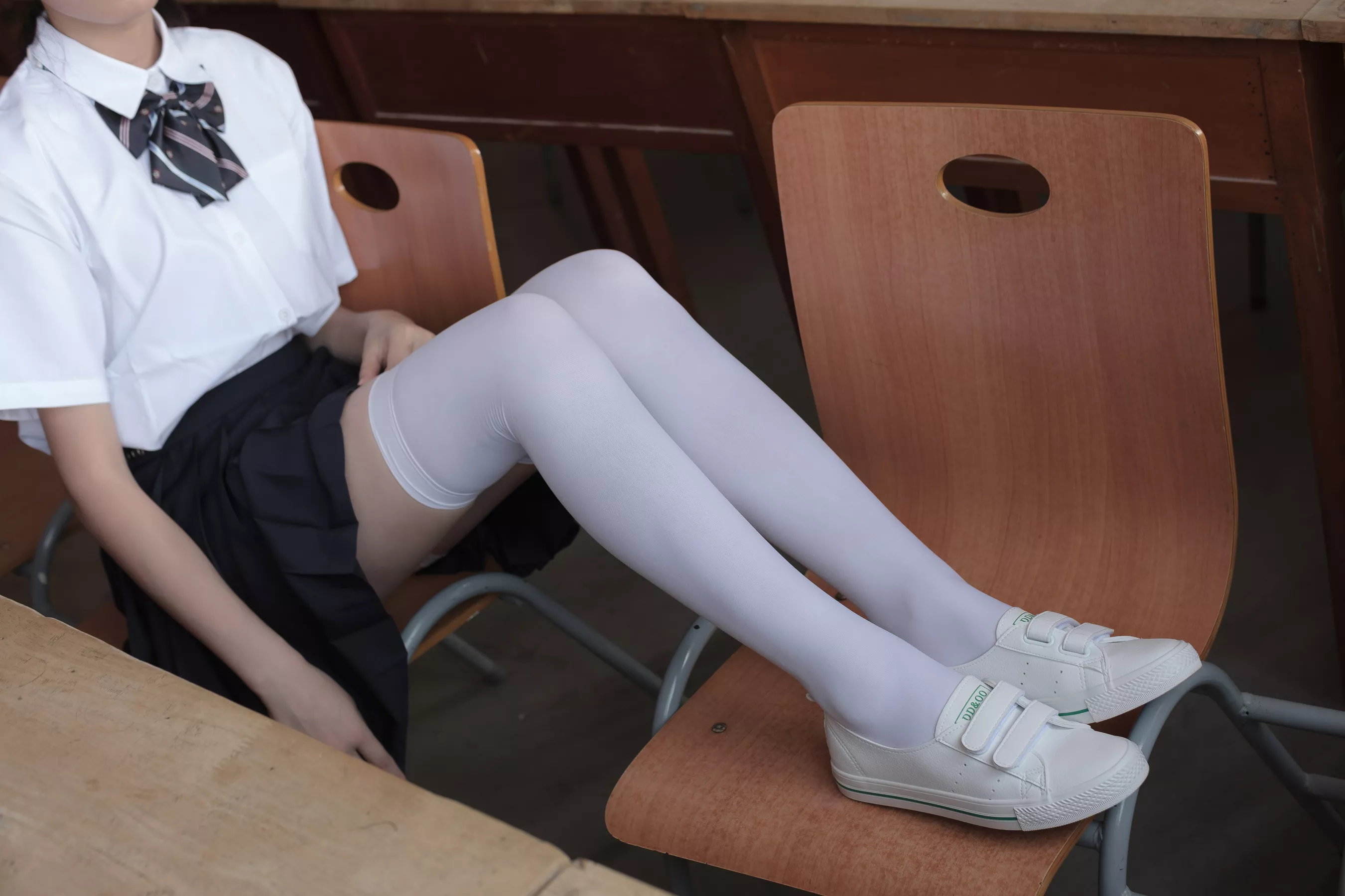 森萝财团写真-[BETA-022]教室里的JK白丝少女